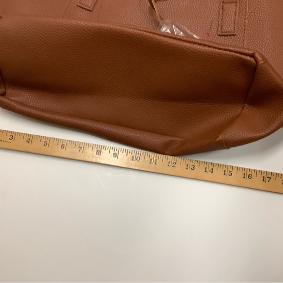 Shoulder Bag Vegan Leather Light Brown NWOT stylish - Picture 4 of 6